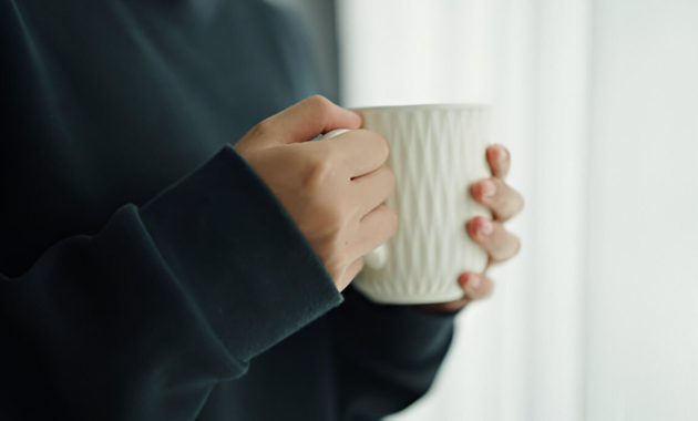 Manfaat Minum Air Hangat Di Pagi Hari