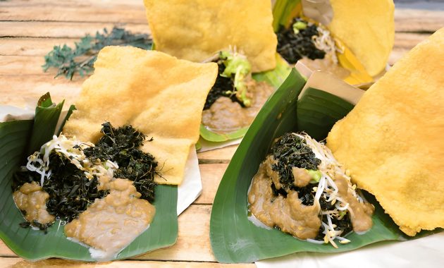 Pecel Semanggi Makanan Khas Surabaya