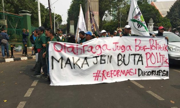 Penerapan Nilai Nilai Demokratis Dalam Kehidupan Sehari Hari